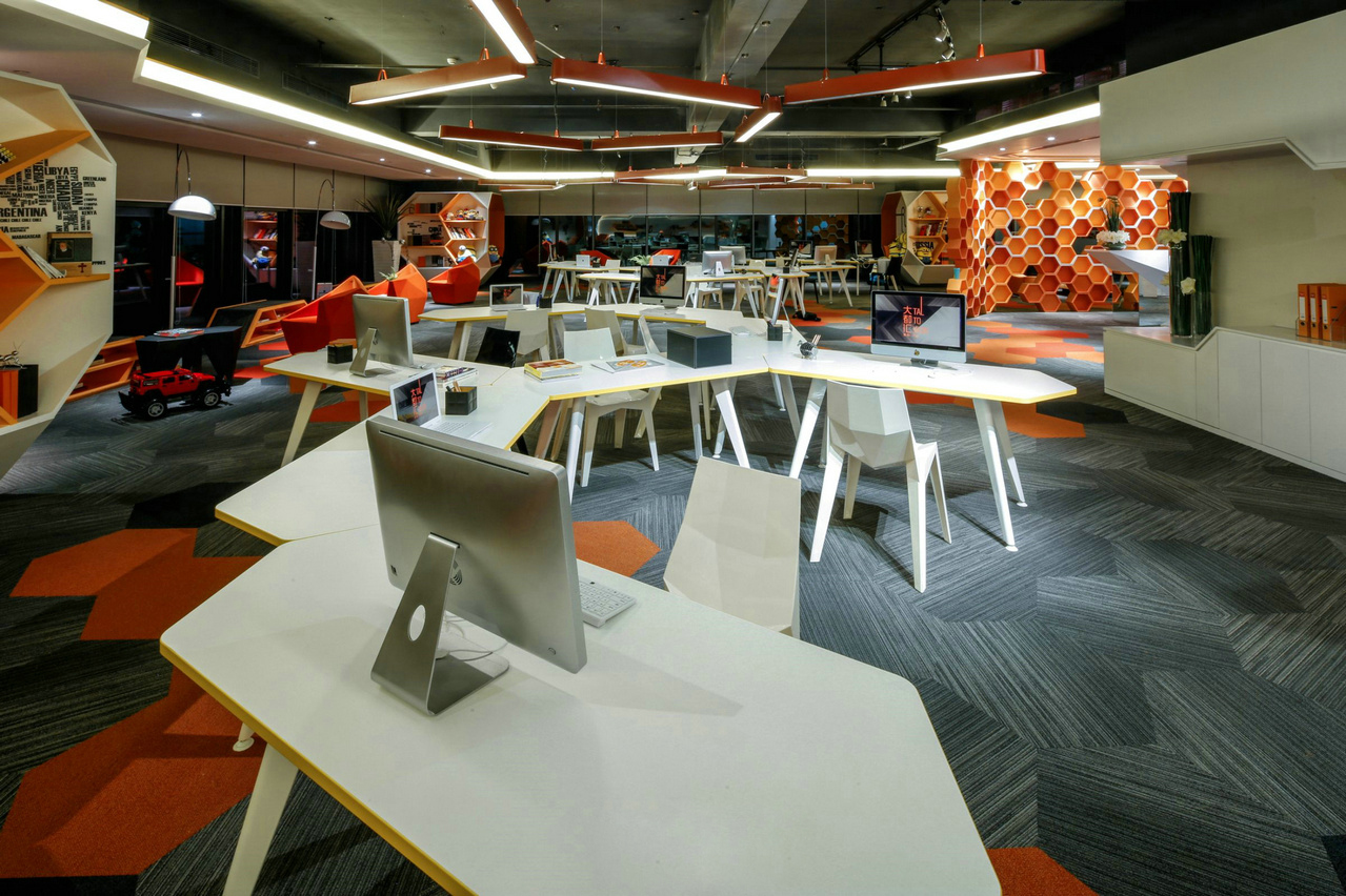 普陀區(qū)120平廣告公司辦公室裝修設計-第4張圖片-上海古都建筑設計集團 普陀區(qū)120平廣告公司辦公室裝修設計-第4張圖片-上海古都建筑設計集團