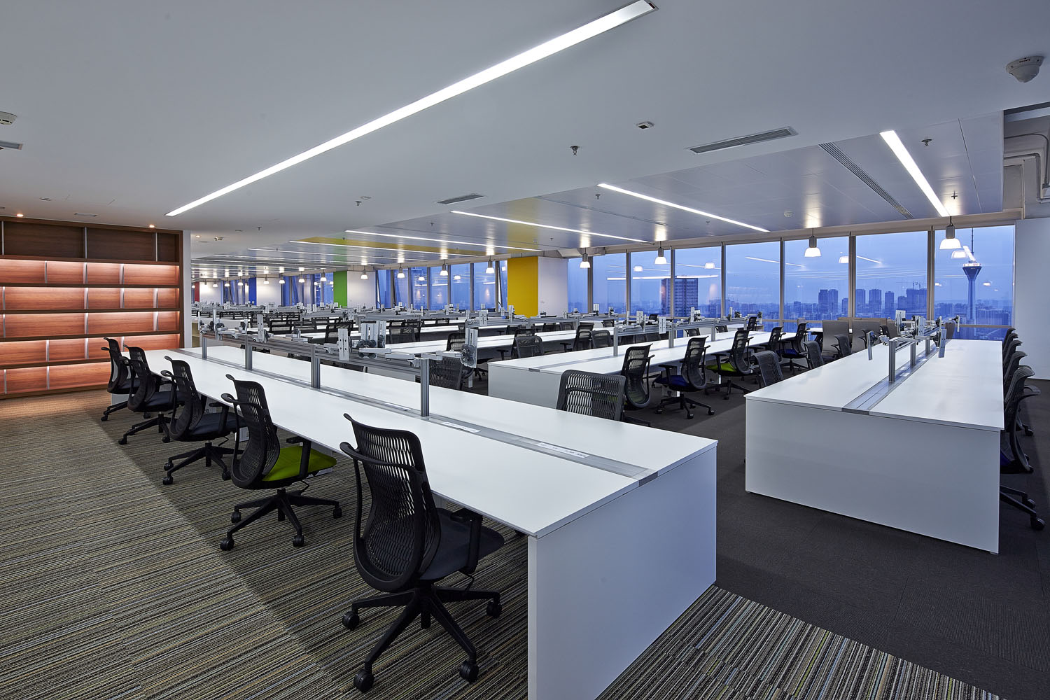 現代科技風辦公室裝修設計效果圖-第11張圖片-上海古都建筑設計集團 現代科技風辦公室裝修設計效果圖-第11張圖片-上海古都建筑設計集團