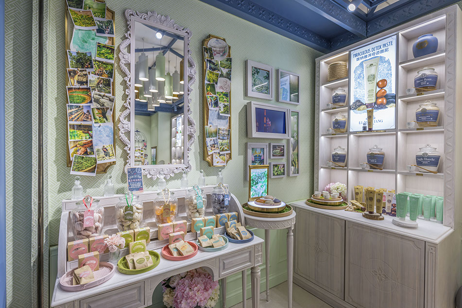 上海化妝品辦公室裝修設計-第3張圖片-上海古都建筑設計集團 上海化妝品辦公室裝修設計-第3張圖片-上海古都建筑設計集團