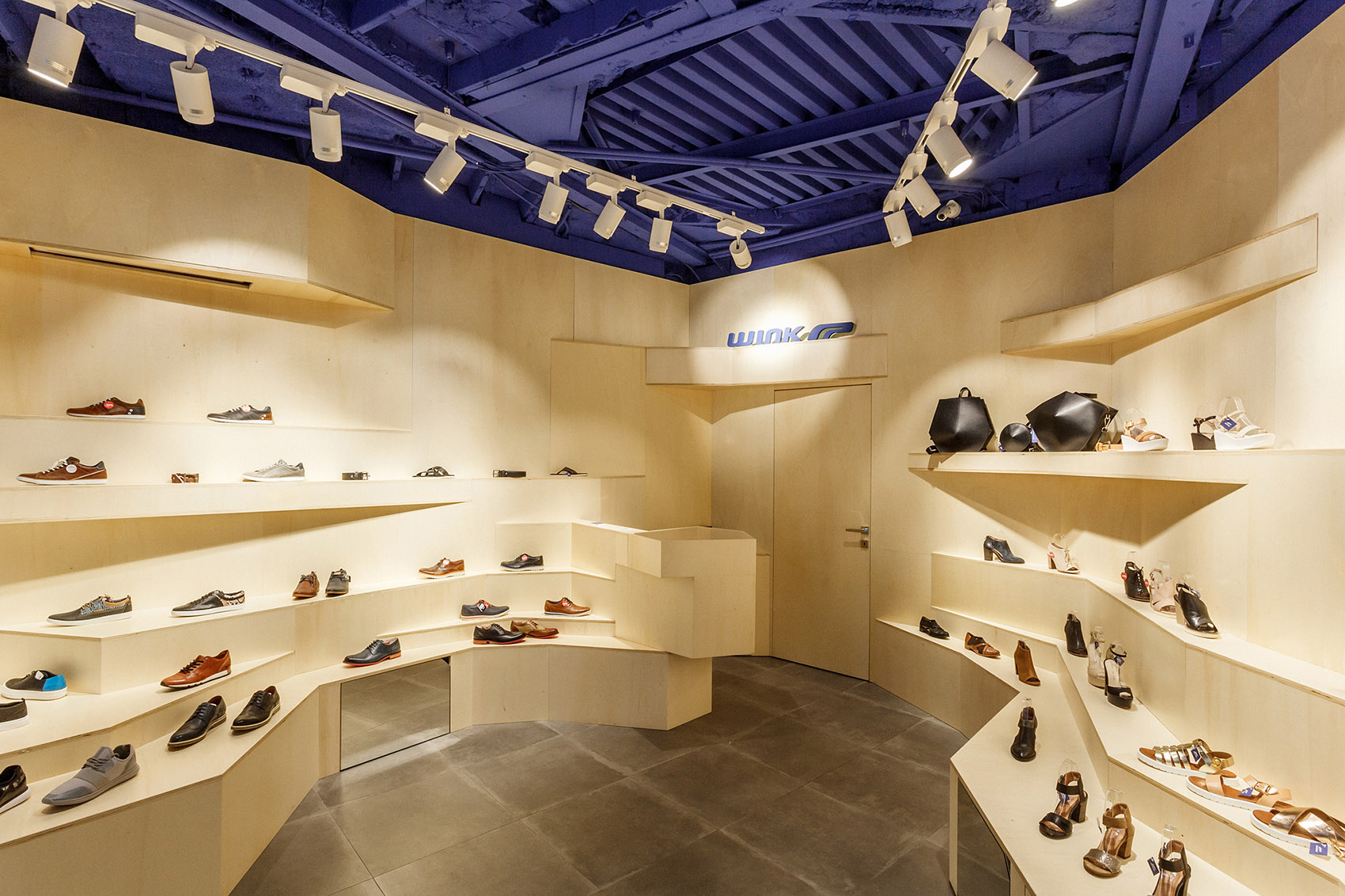 立體風鞋店辦公室裝修設(shè)計-第3張圖片-上海古都建筑設(shè)計集團 立體風鞋店辦公室裝修設(shè)計-第3張圖片-上海古都建筑設(shè)計集團