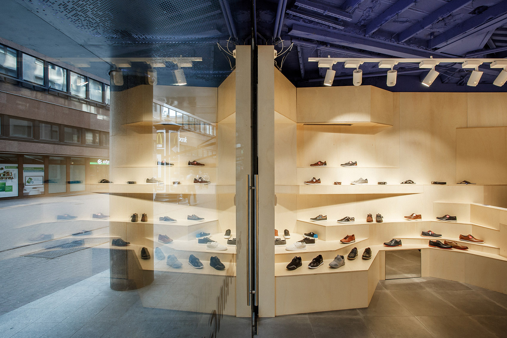 立體風鞋店辦公室裝修設(shè)計-第4張圖片-上海古都建筑設(shè)計集團 立體風鞋店辦公室裝修設(shè)計-第4張圖片-上海古都建筑設(shè)計集團