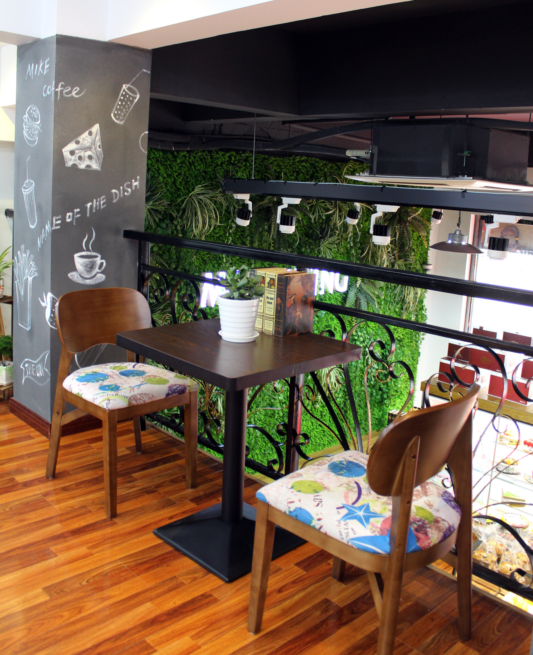 黃浦區工業風飲品店裝修設計-第1張圖片-上海古都建筑設計集團