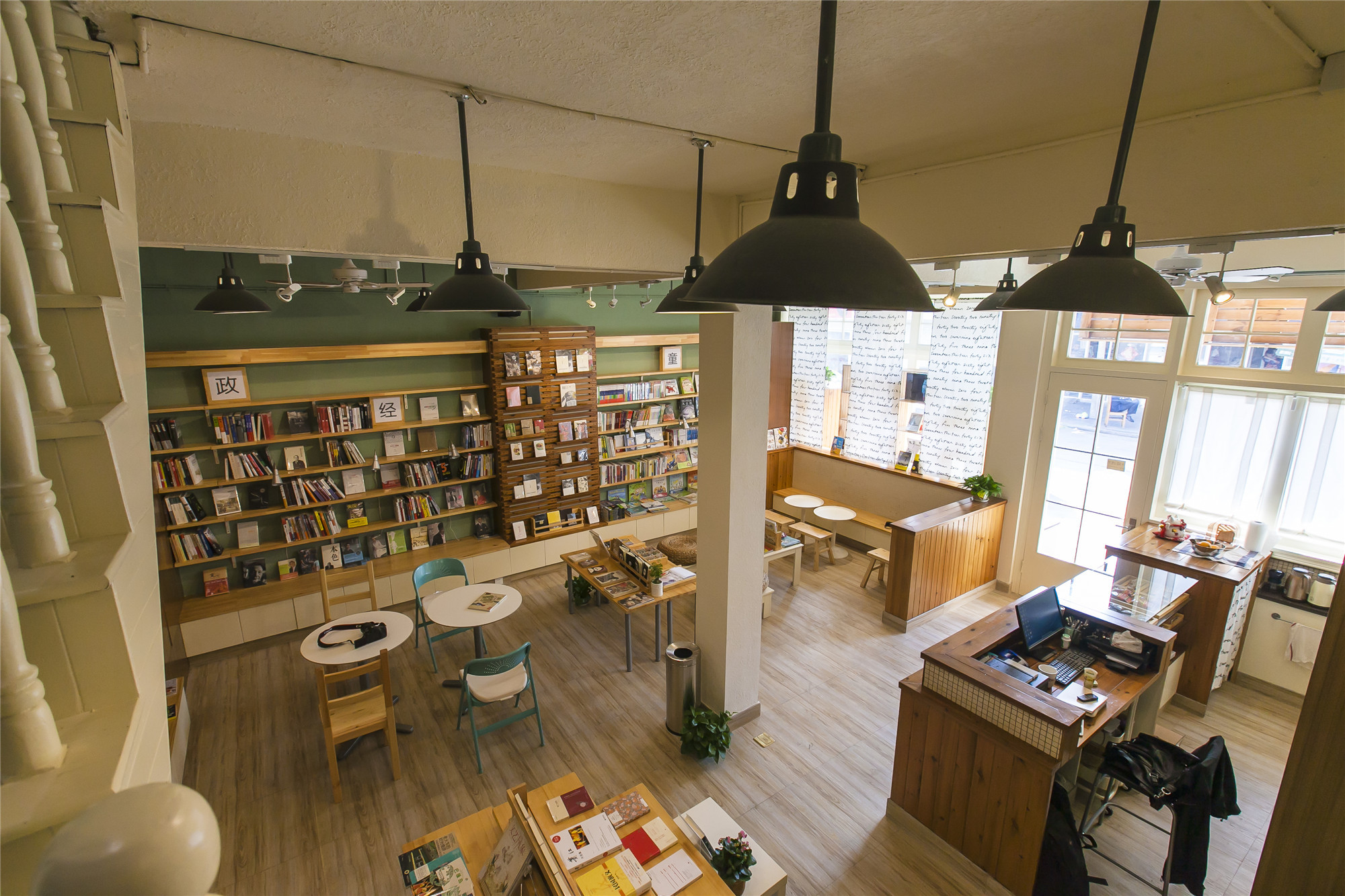 小型簡約書店裝修設計-第4張圖片-上海古都建筑設計集團 小型簡約書店裝修設計-第4張圖片-上海古都建筑設計集團