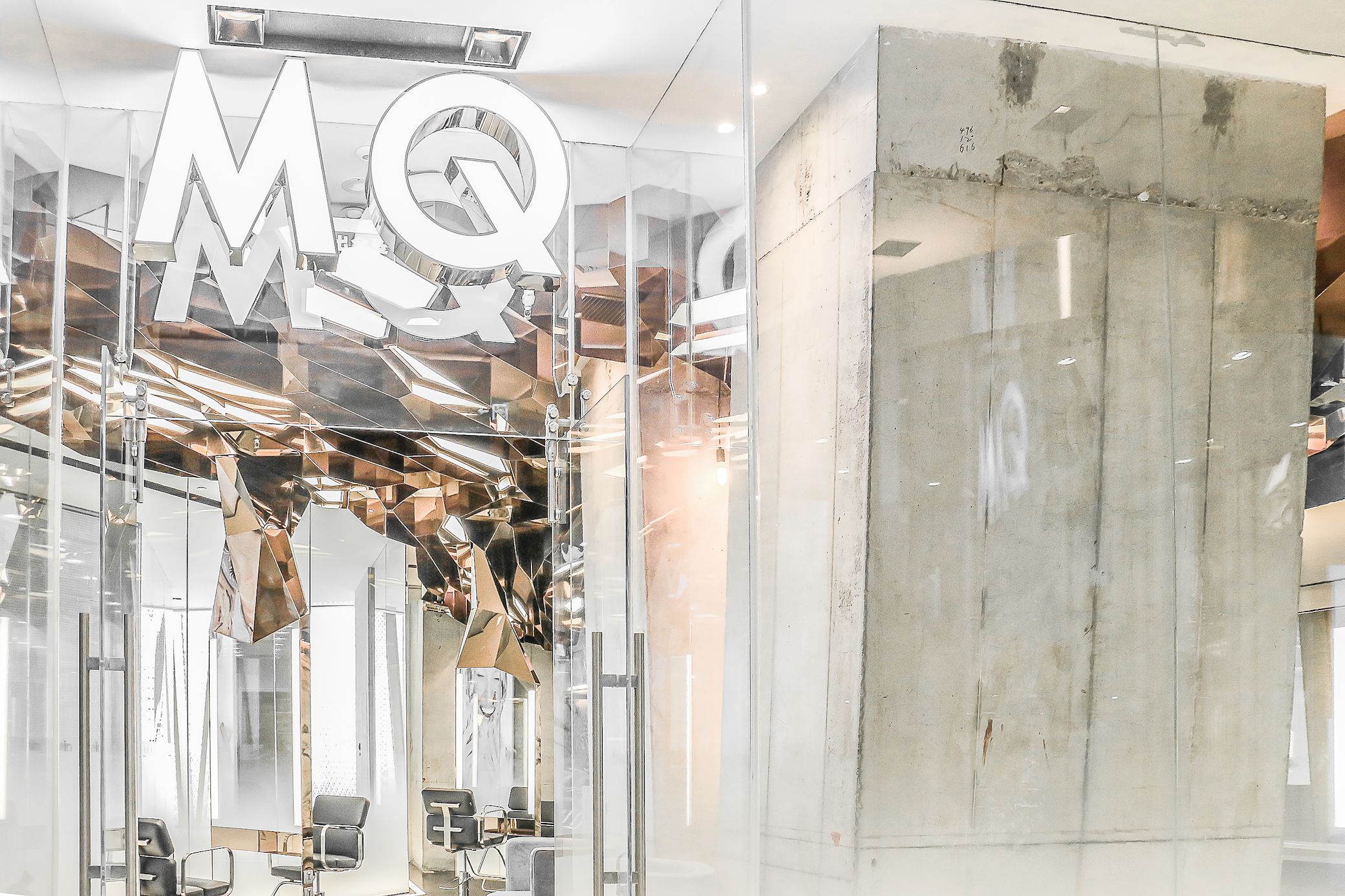 現代時尚發廊裝修設計-第3張圖片-上海古都建筑設計集團 現代時尚發廊裝修設計-第3張圖片-上海古都建筑設計集團