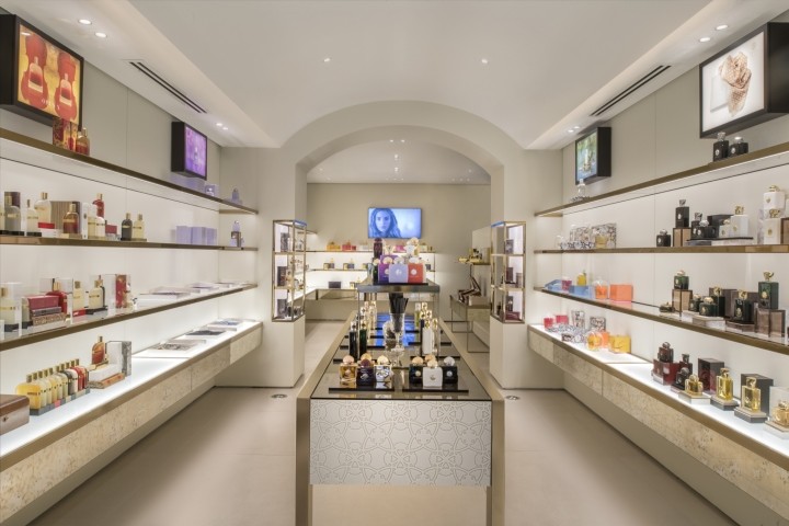 奢華簡約化妝品店裝修設計-第3張圖片-上海古都建筑設計集團