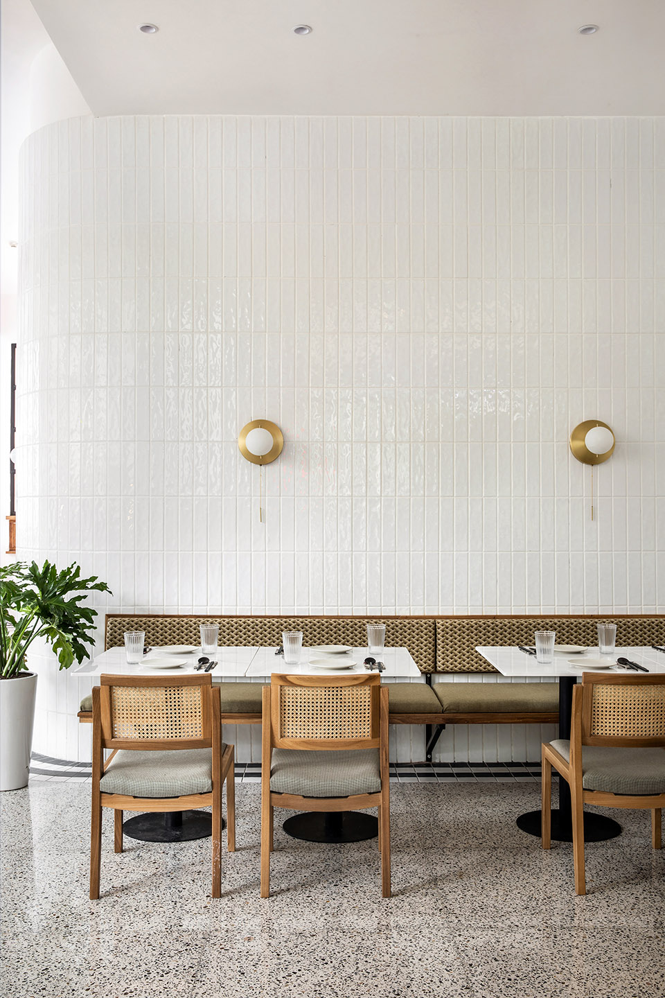 簡約風(fēng)格美食店裝修設(shè)計-第3張圖片-上海古都建筑設(shè)計集團