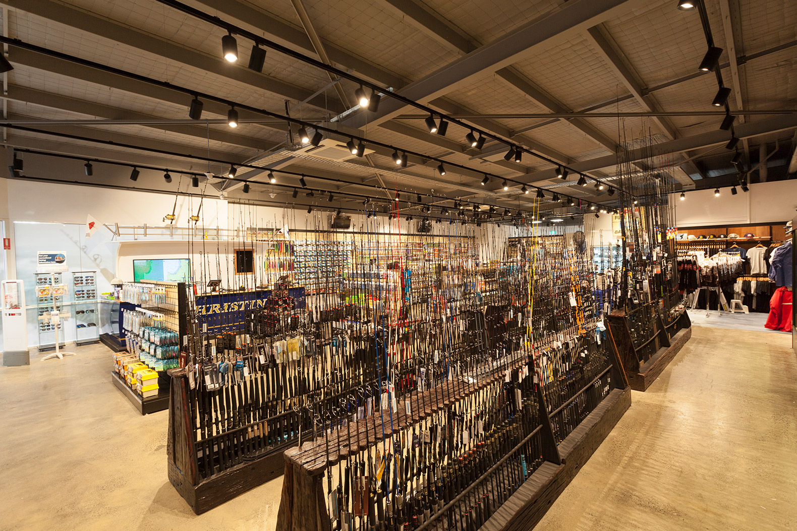 原木工業風漁具店裝修設計-第4張圖片-上海古都建筑設計集團 原木工業風漁具店裝修設計-第4張圖片-上海古都建筑設計集團