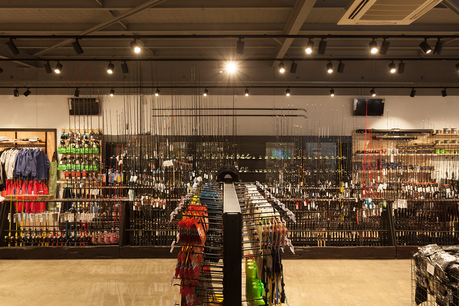 原木工業風漁具店裝修設計-第5張圖片-上海古都建筑設計集團 原木工業風漁具店裝修設計-第5張圖片-上海古都建筑設計集團