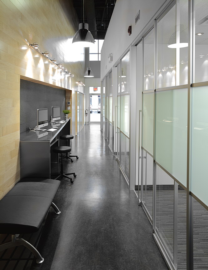 現(xiàn)代科技風格眼科醫(yī)院裝修設計-第3張圖片-上海古都建筑設計集團