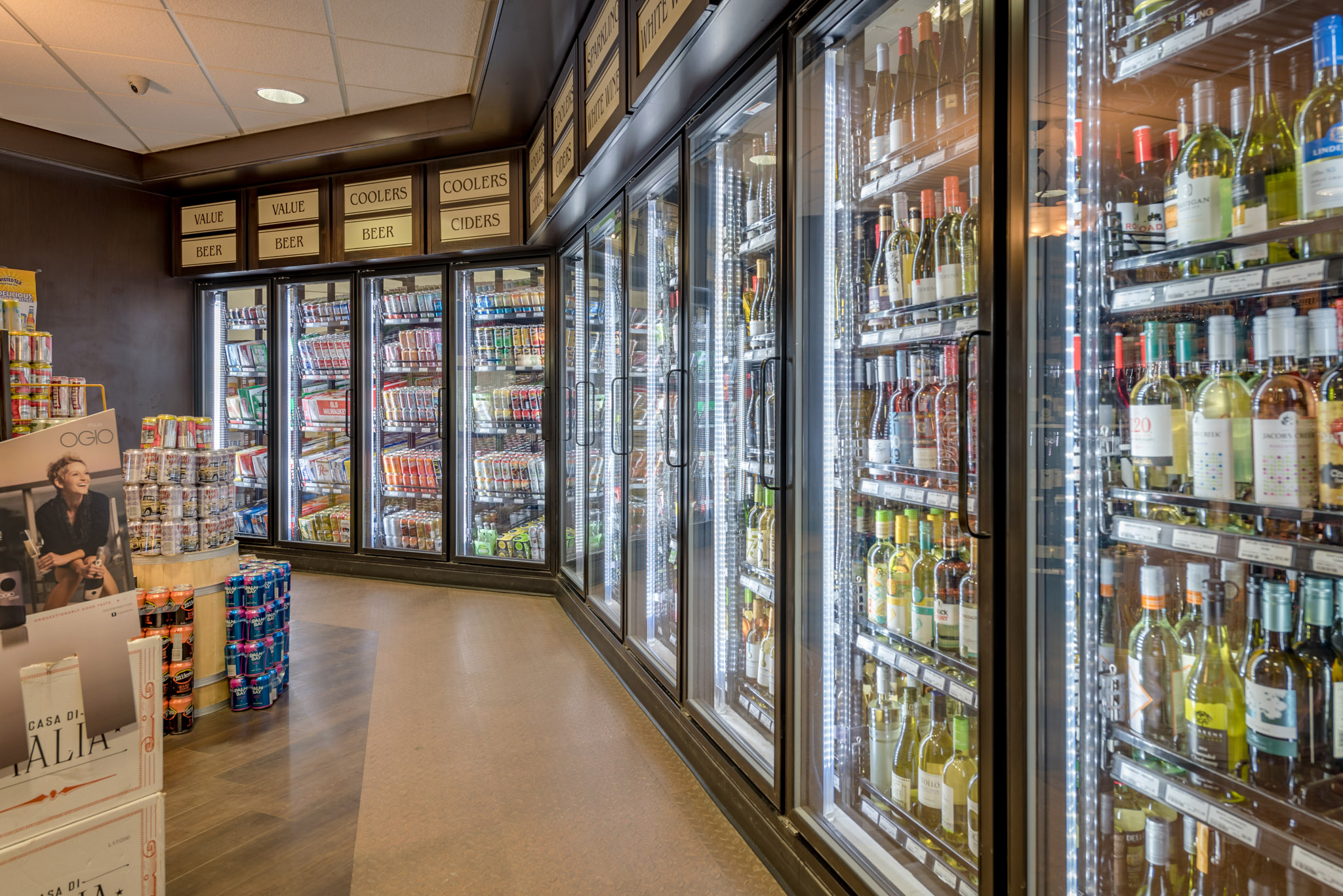 現代工業風酒莊裝修設計-第3張圖片-上海古都建筑設計集團