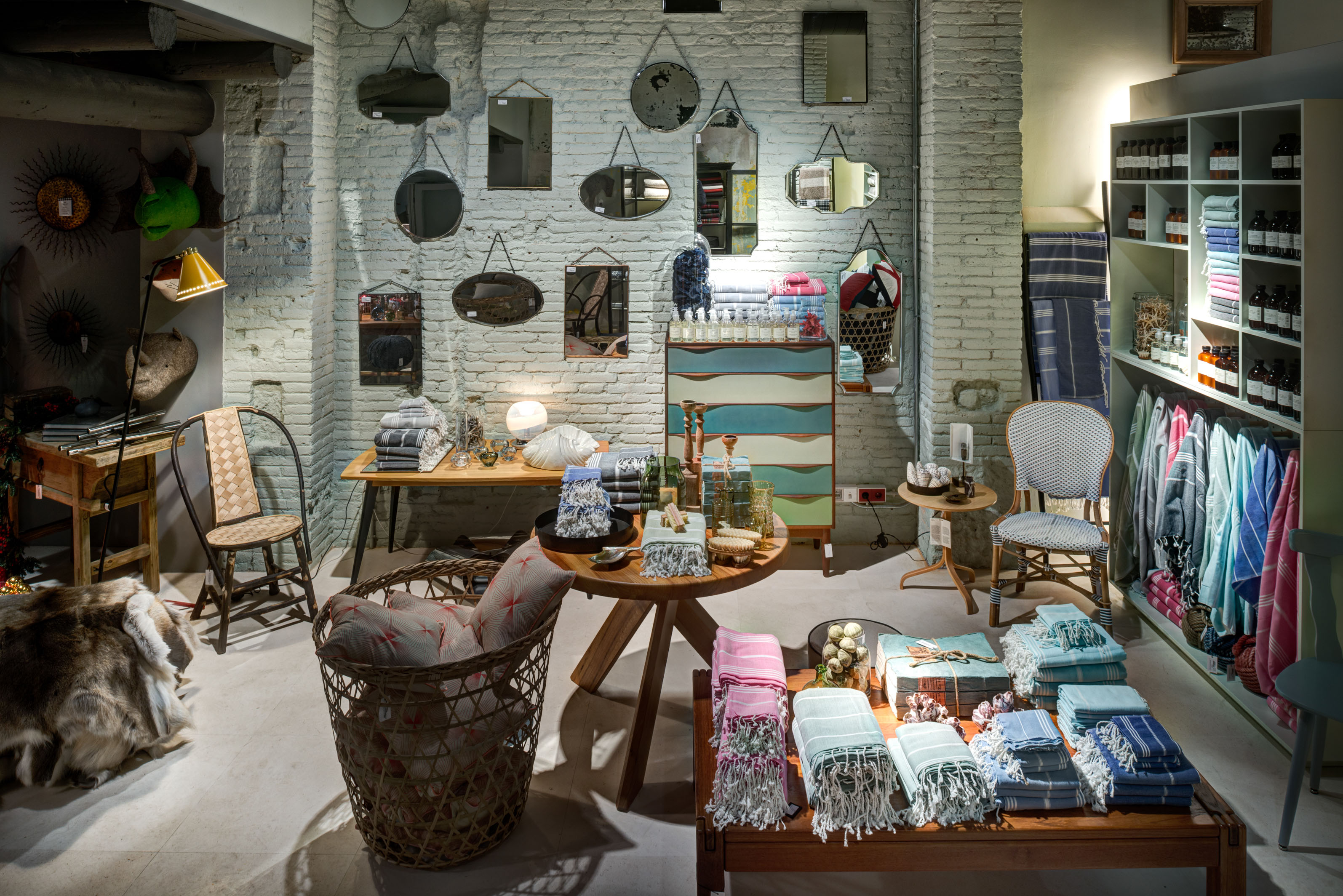 精品時尚飾品一體店裝修-第4張圖片-上海古都建筑設計集團