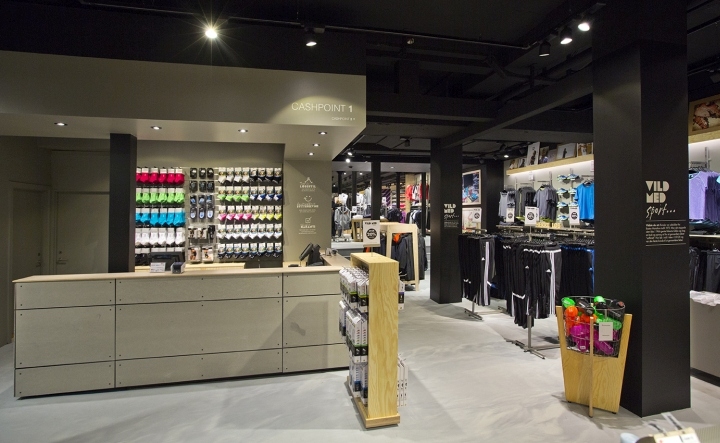 現代體育用品一體店裝修設計-第4張圖片-上海古都建筑設計集團