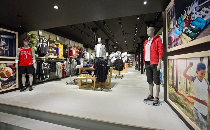 現代體育用品一體店裝修設計-第5張圖片-上海古都建筑設計集團