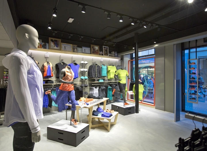 現代體育用品一體店裝修設計-第6張圖片-上海古都建筑設計集團