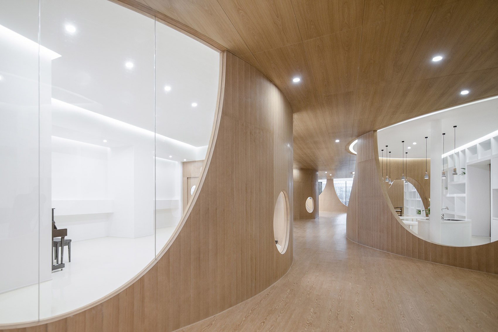 時(shí)尚簡(jiǎn)約兒童教育機(jī)構(gòu)裝修設(shè)計(jì)-第1張圖片-上海古都建筑設(shè)計(jì)集團(tuán)