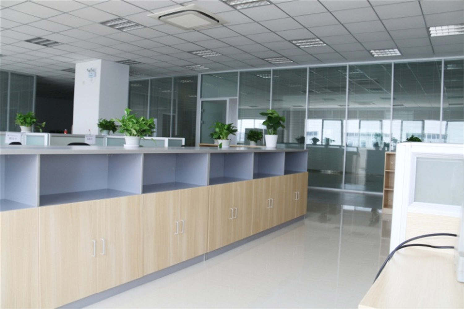 工裝建筑公司辦公室裝修設計-第4張圖片-上海古都建筑設計集團 工裝建筑公司辦公室裝修設計-第4張圖片-上海古都建筑設計集團